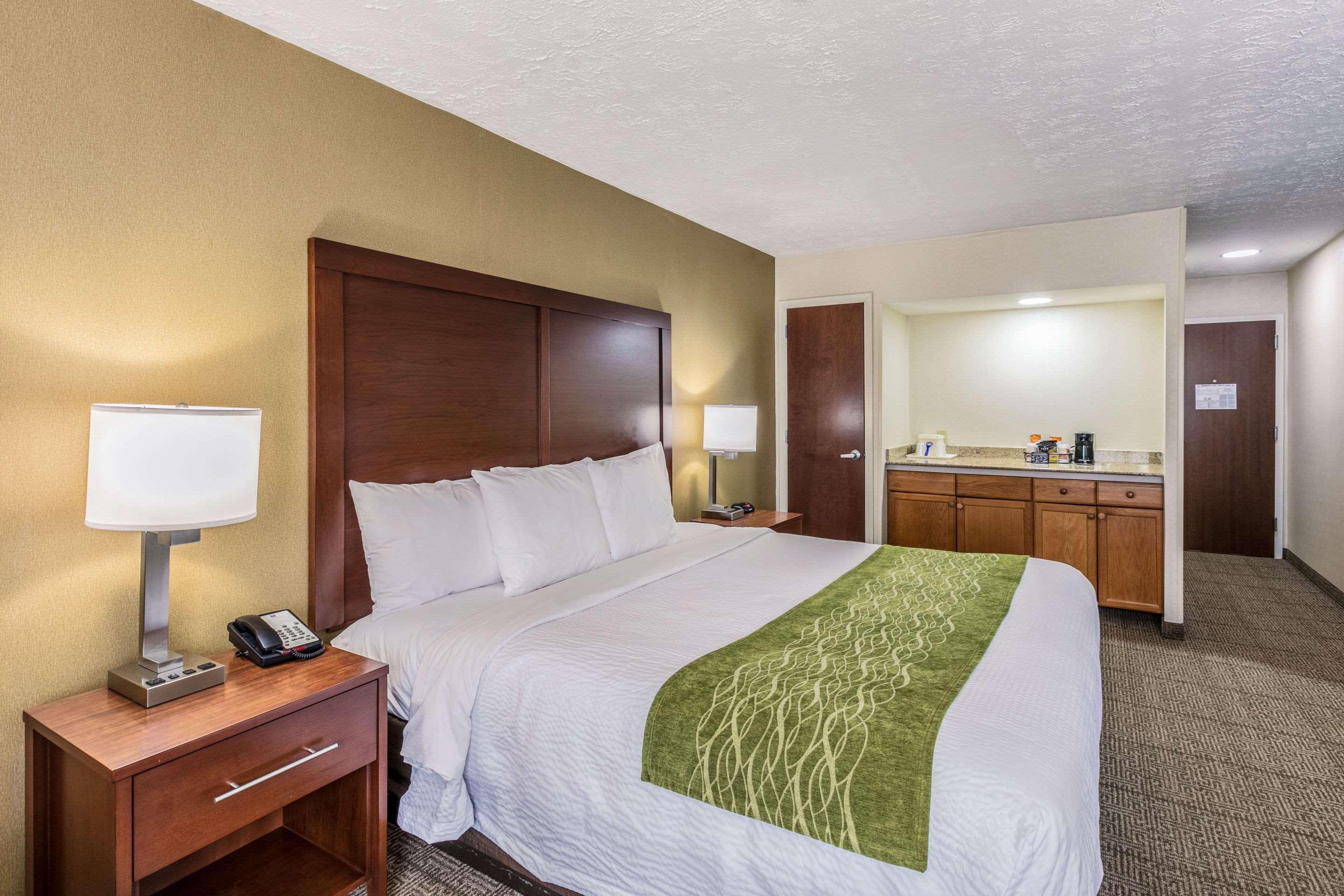 Comfort Inn Medford-Long Island エクステリア 写真