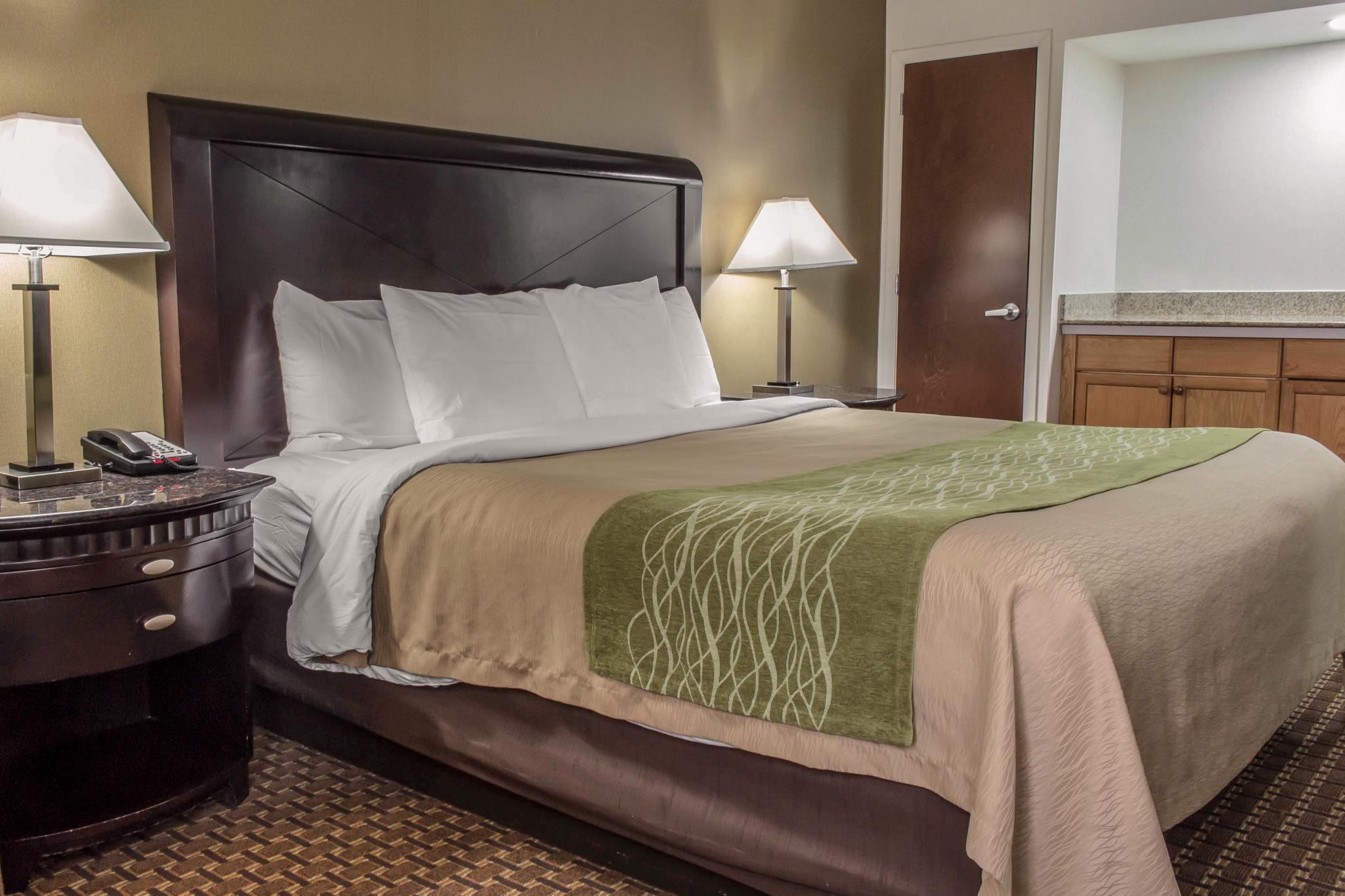 Comfort Inn Medford-Long Island エクステリア 写真
