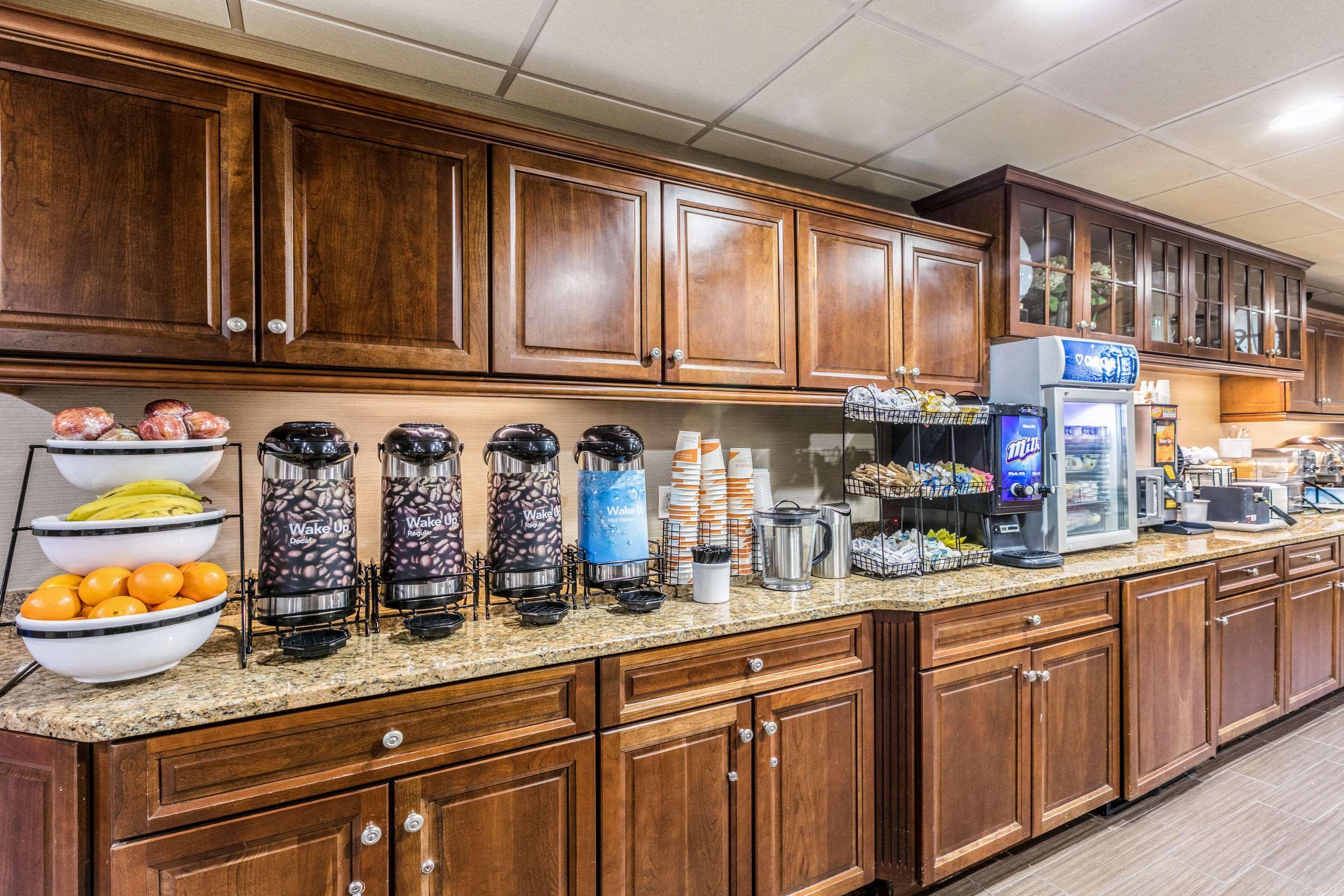 Comfort Inn Medford-Long Island エクステリア 写真