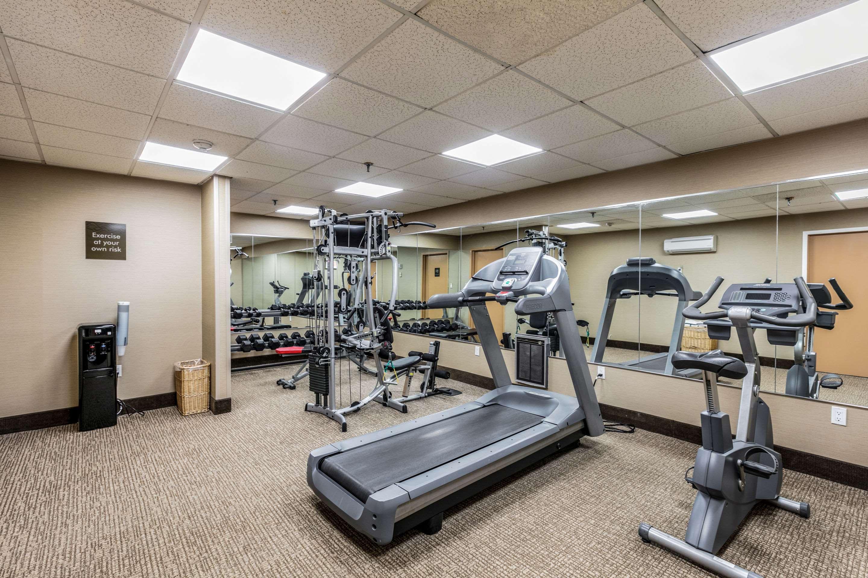 Comfort Inn Medford-Long Island エクステリア 写真